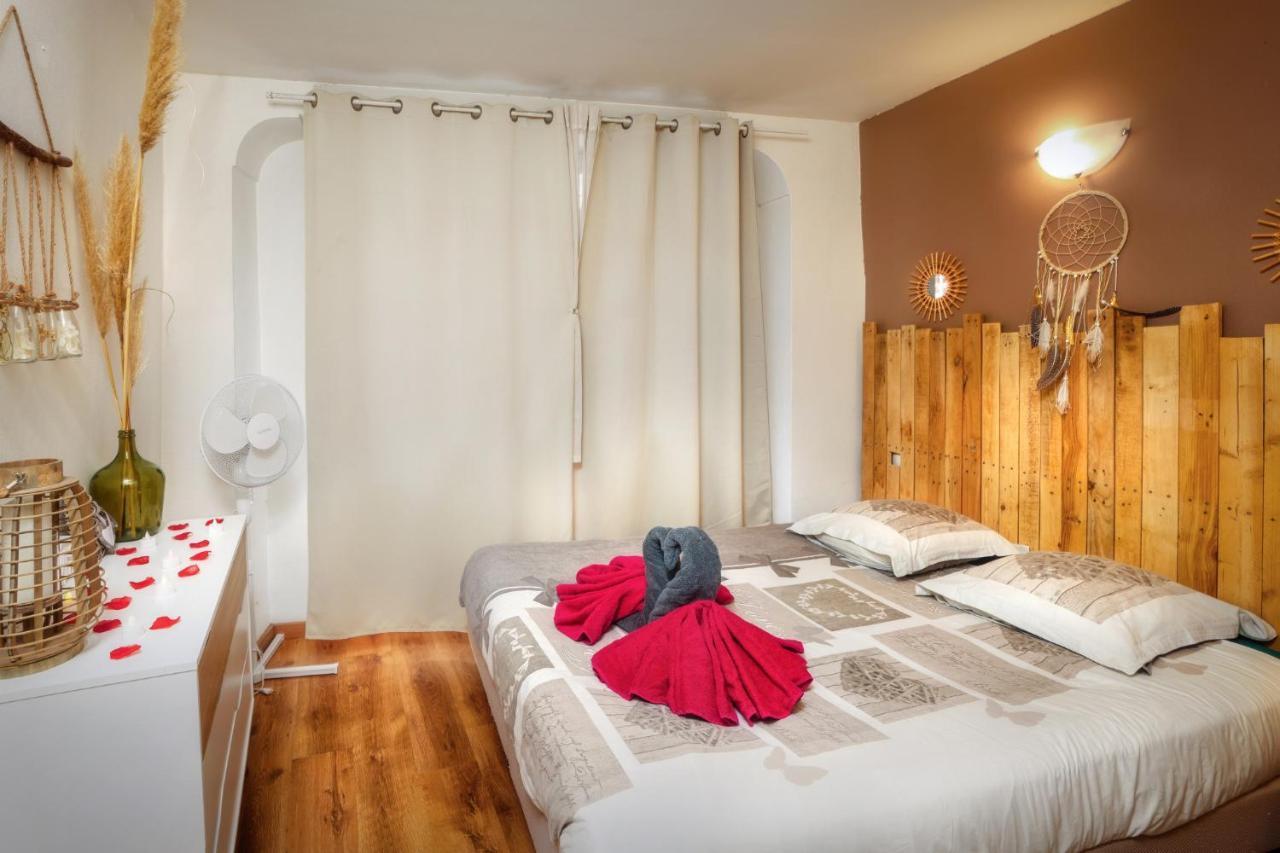 Les Bulles Médiévales: Wellness Apartment with Spa & Sauna Carcassonne Exterior photo